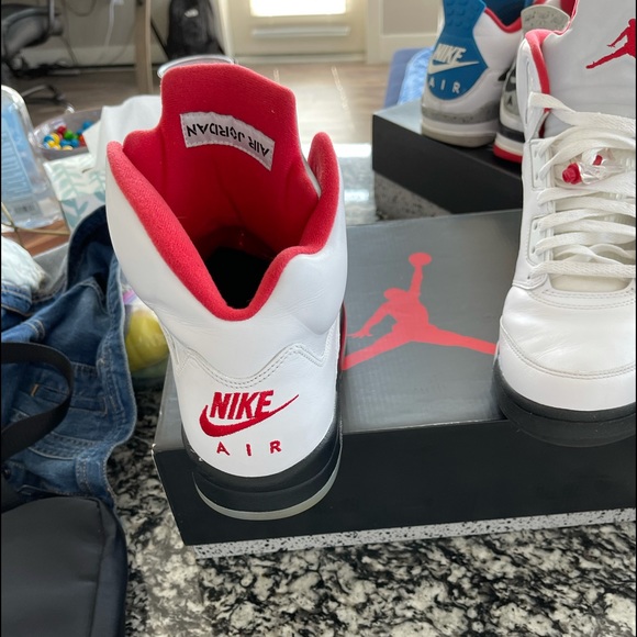 Selling my 4s and last dance Jordan’s size 12 - Picture 5 of 8